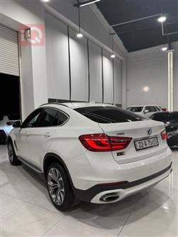 بی ئێم دەبڵیو X6